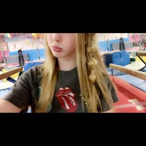 Meet your Posher, Ava